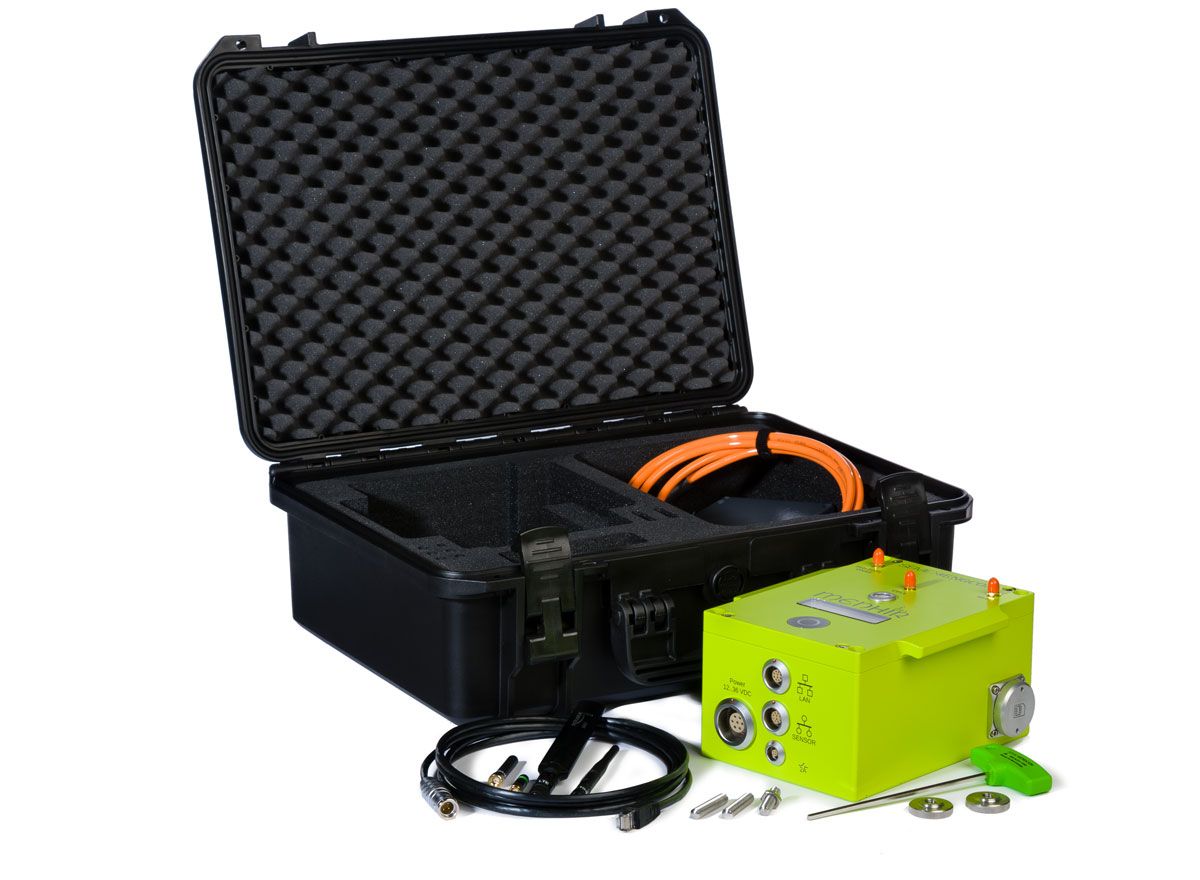 Boîtier contenant des appareils de mesure pour la surveillance des vibrations