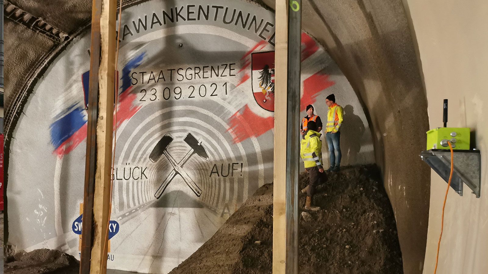 Vibration measurement in tunnel construction